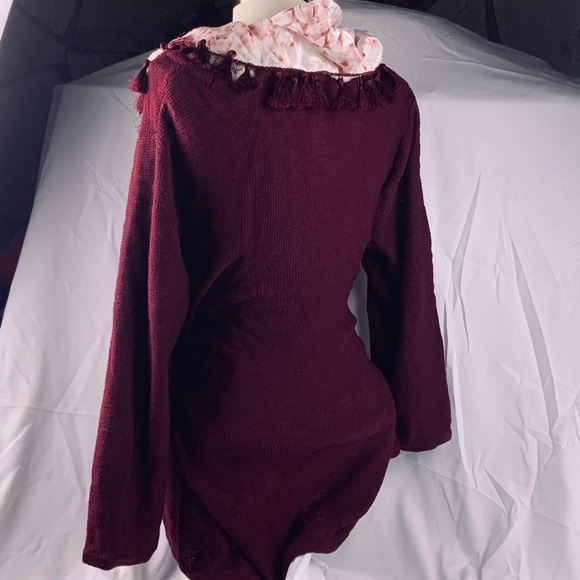 Pullover Sweater and Velvet Scarf with Tassels - Picture 3 of 7